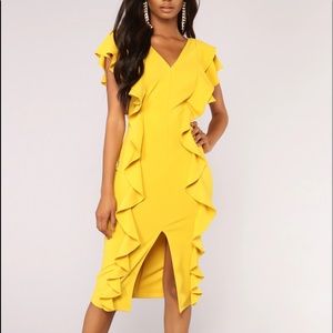 At The Premiere Ruffle Dress - Yellow
Size: S